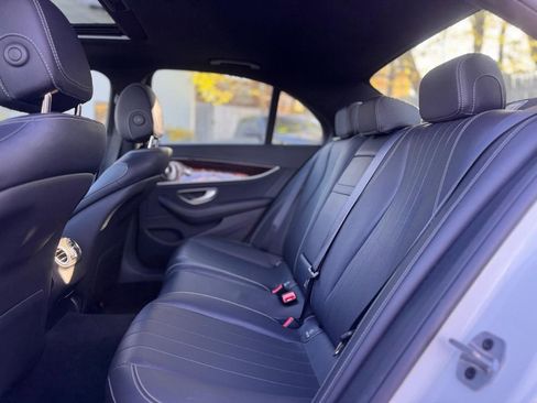 Used 2022 Mercedes-Benz E 350 4MATIC Sedan image 23