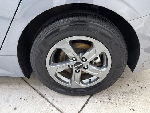 Used 2023 Kia K5 LXS image 28