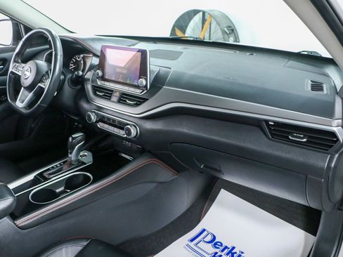 Used 2024 Nissan Altima 2.5 SR image 25