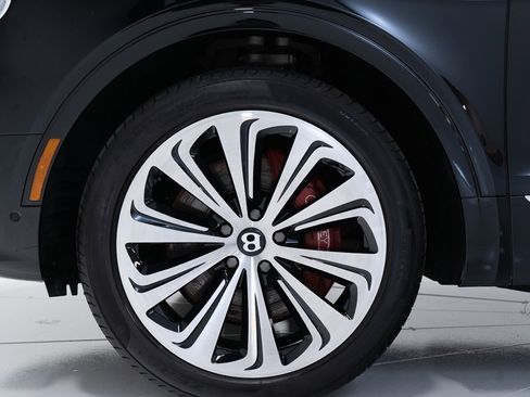 Certified 2021 Bentley Bentayga image 44