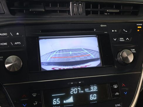 Used 2015 Toyota Avalon XLE FWD image 6