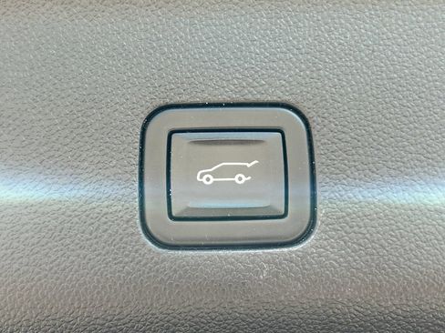 Used 2023 Chevrolet Tahoe High Country w/ Premium Package 2 AWD/4WD image 33
