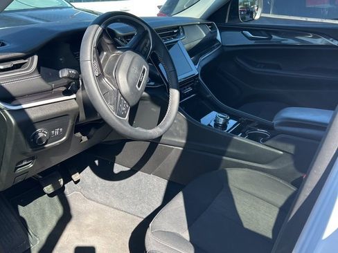 Used 2023 Jeep Grand Cherokee Laredo w/ Trailer Tow Prep Group (B) image 20