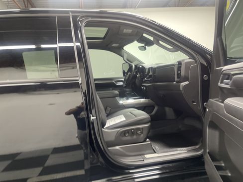 Used 2025 Chevrolet Silverado 2500 LTZ w/ Trail Boss Package image 25