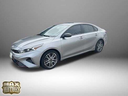 Used 2022 Kia Forte GT-Line w/ GT-Line Premium Package FWD image 3