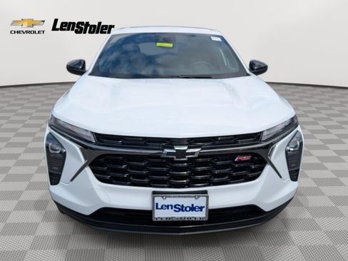 Used 2025 Chevrolet Trax RS w/ Sunroof Package FWD image 8