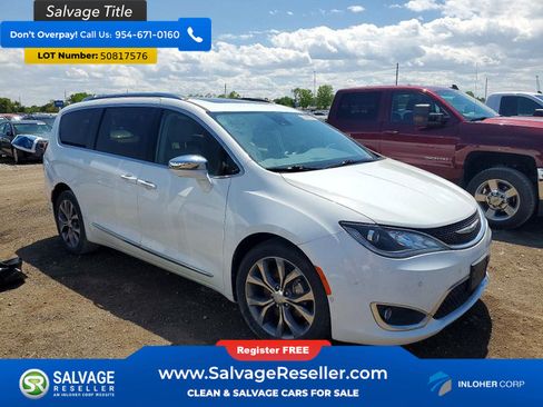 Used 2017 Chrysler Pacifica Limited FWD image 5