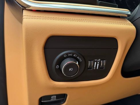 Used 2025 Jeep Grand Cherokee L Summit AWD/4WD image 55