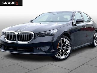 Used 2024 BMW 540i xDrive w/ Executive Package AWD/4WD video 1