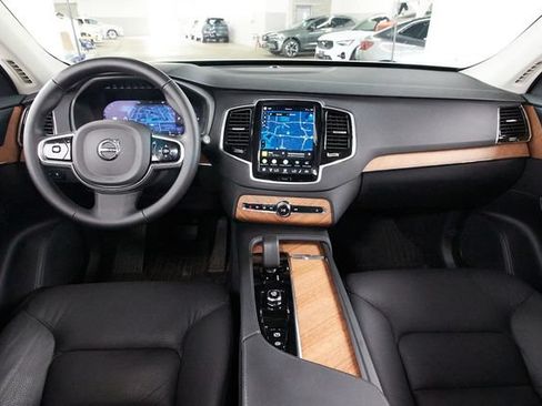 Certified 2024 Volvo XC90 T8 Plus w/ Protection Package Premier AWD/4WD image 7