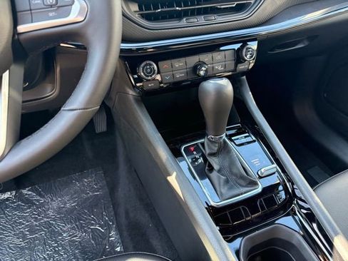 New 2026 Jeep Compass Latitude image 19