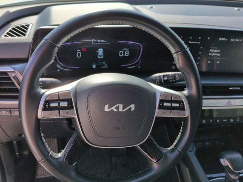 Used 2025 Kia Telluride S FWD image 23
