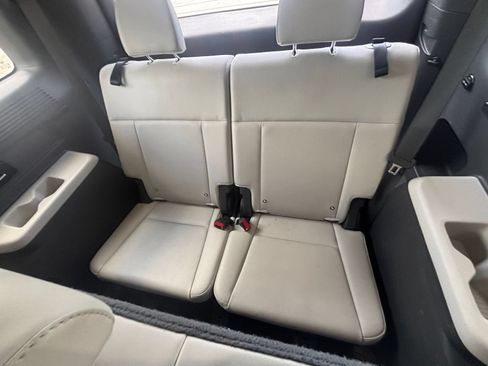 Used 2025 Hyundai Santa Fe SEL FWD image 32