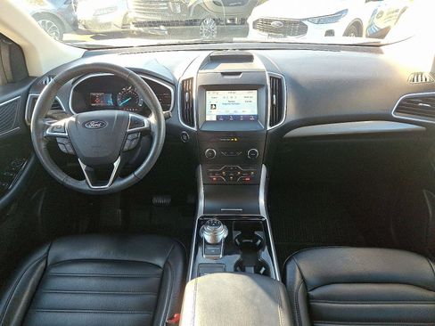 Used 2020 Ford Edge SEL image 11