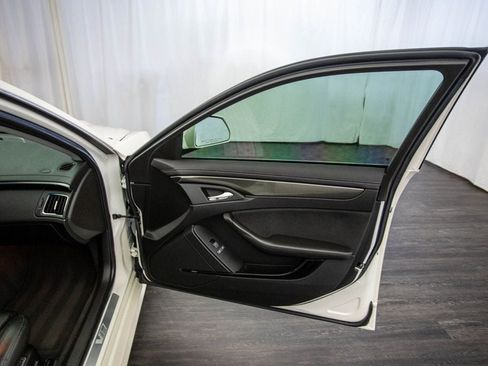 Used 2011 Cadillac CTS V image 17