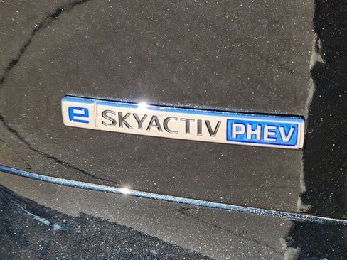 New 2026 MAZDA CX-90 Plug-In Hybrid w/ Preferred image 17