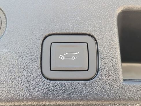 New 2026 Chevrolet Equinox RS w/ Convenience Package III FWD image 8