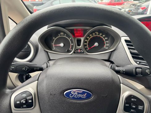 Used 2011 Ford Fiesta SE w/ 203A Rapid Spec Order Code image 19