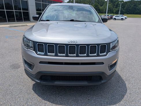Used 2018 Jeep Compass Sport FWD image 8