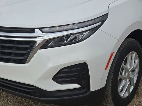 Used 2024 Chevrolet Equinox LS image 10