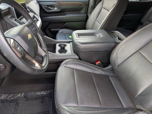 Used 2023 Chevrolet Tahoe High Country AWD/4WD image 12