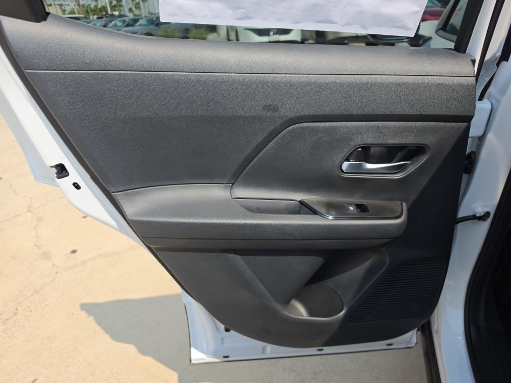 New 2027 Nissan Kicks SV FWD image 36