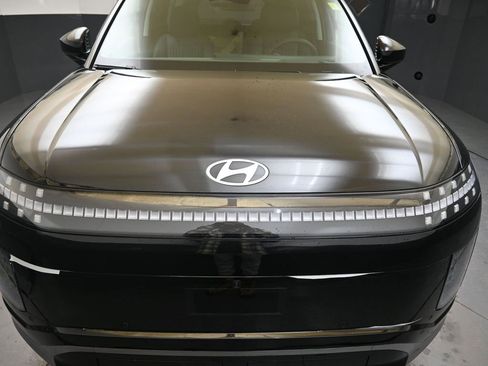 Used 2026 Hyundai Ioniq 9 Calligraphy image 5