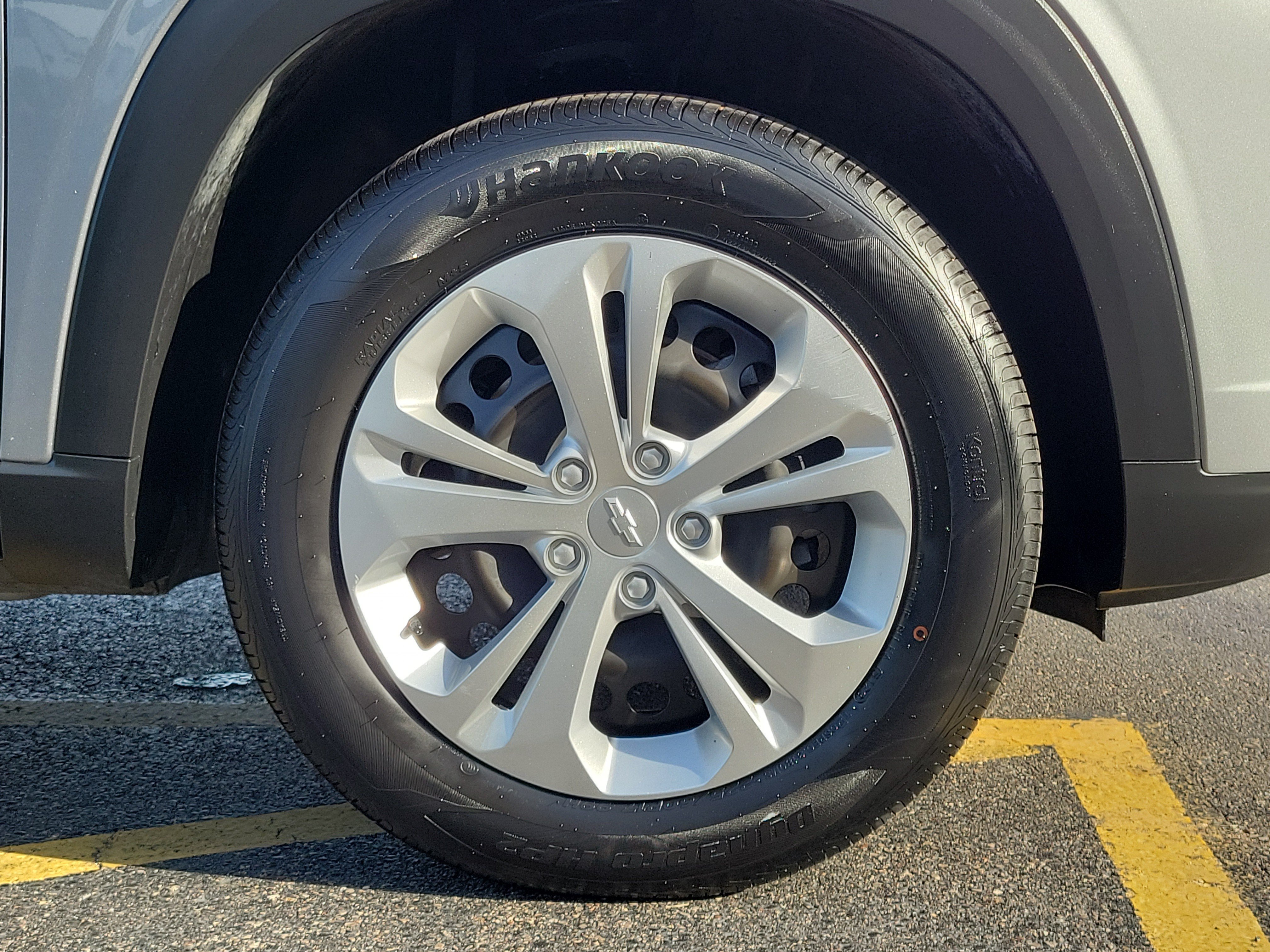 Used 2024 Chevrolet Trax LS w/ Driver Confidence Package FWD image 5