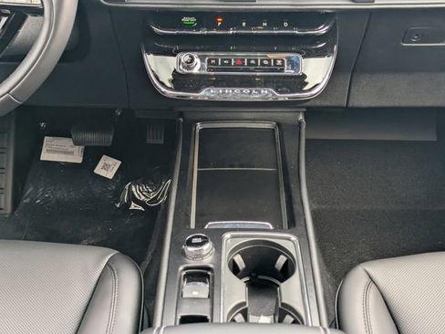 New 2026 Lincoln Corsair Premiere image 16