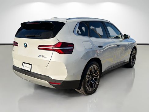 Used 2025 BMW X3 xDrive30i image 3