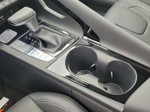 New 2026 Hyundai Elantra Limited FWD image 15