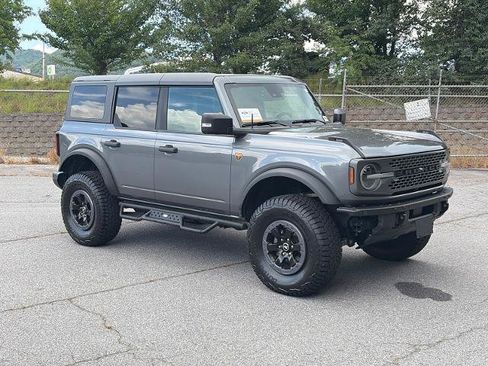 Certified 2022 Ford Bronco Badlands AWD/4WD image 1