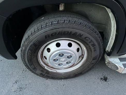 Used 2023 RAM ProMaster 2500 image 12