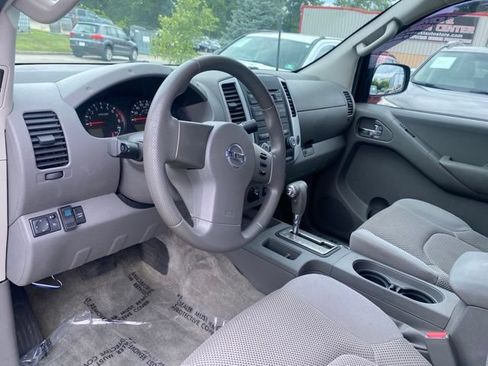 Used 2012 Nissan Frontier SV AWD/4WD image 8
