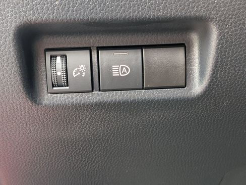 Used 2022 Toyota RAV4 LE image 14