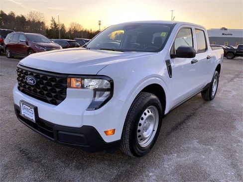 Used 2025 Ford Maverick XL image 8