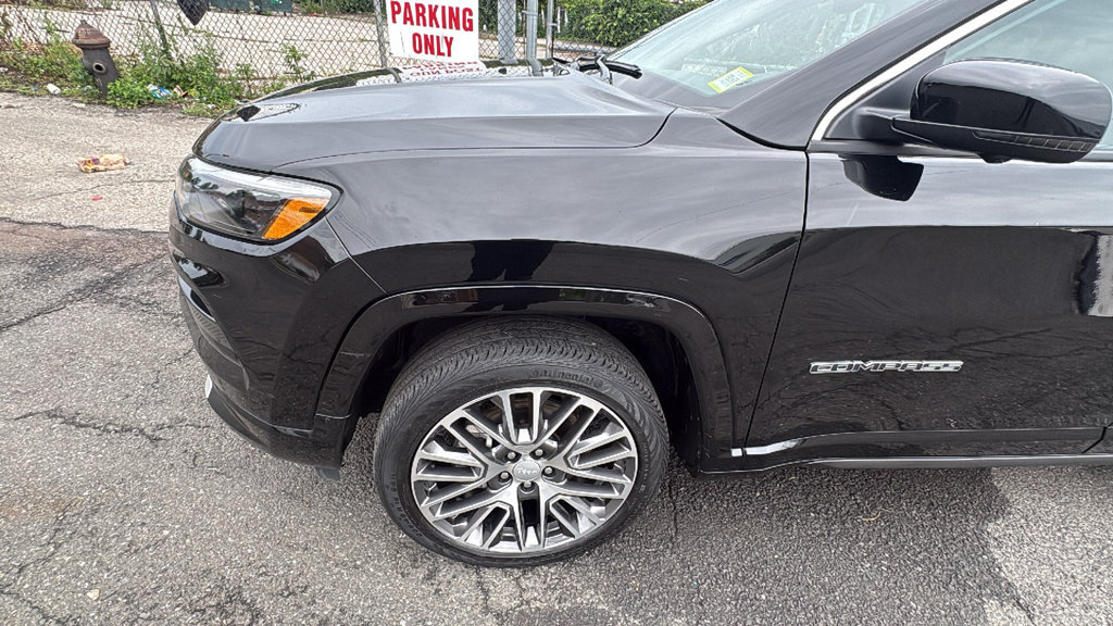 Used 2022 Jeep Compass Limited w/ Elite Group AWD/4WD image 9