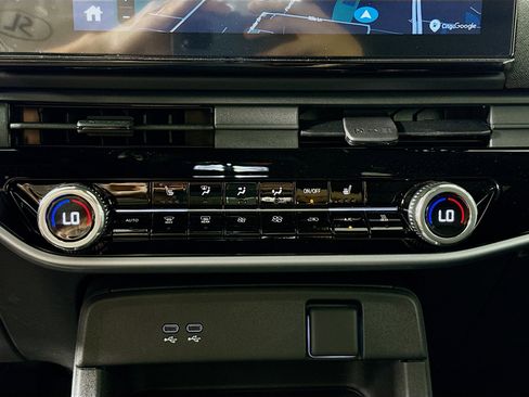 New 2026 Honda Prologue EX image 17