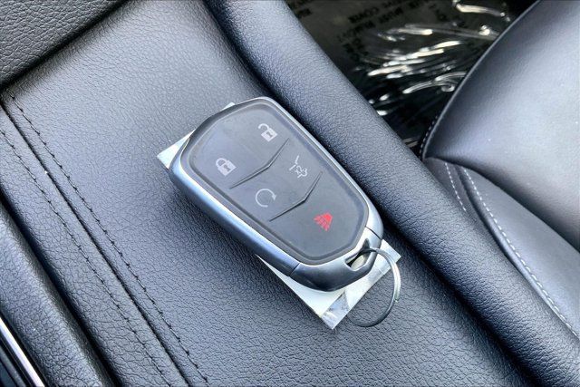 Used 2024 Cadillac XT6 Premium Luxury w/ Technology Package AWD/4WD image 11