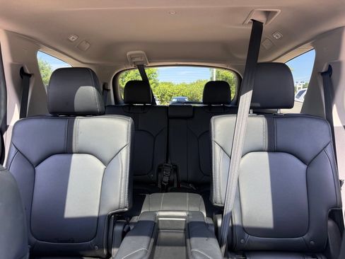 Used 2024 Honda Pilot Touring image 20