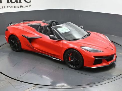 New 2026 Chevrolet Corvette E-Ray w/ Stealth Interior Trim Package image 18