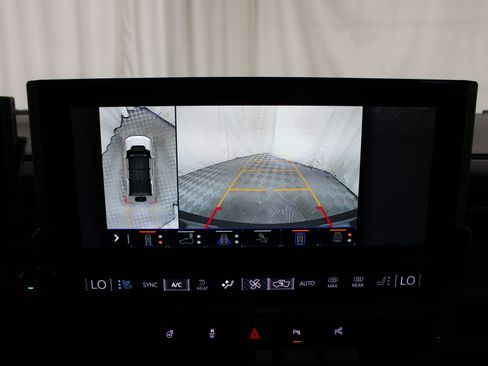 Used 2024 GMC Hummer EV 3X AWD/4WD image 14