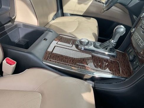 Used 2018 Nissan Armada SL image 19