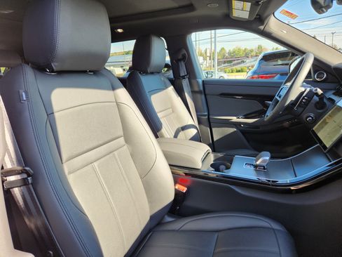 Used 2026 Land Rover Range Rover Evoque S image 16