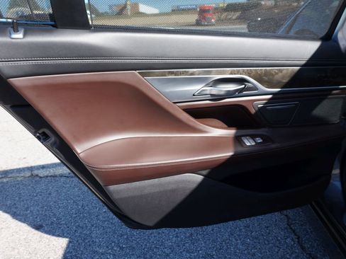 Used 2017 BMW 740i image 23