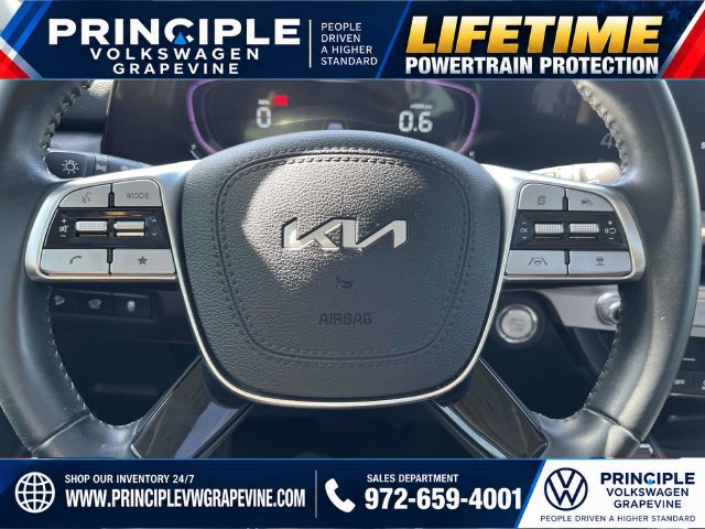 Used 2024 Kia Telluride EX w/ EX Captain's Chair Package FWD image 15
