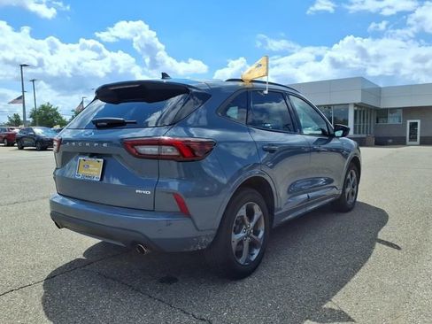 Certified 2023 Ford Escape ST-Line w/ Tech Pack #1 AWD/4WD image 7