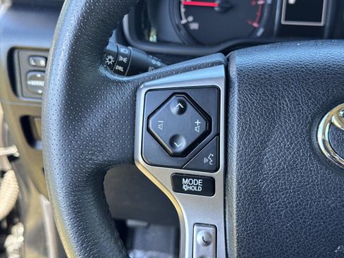 Used 2022 Toyota 4Runner SR5 Premium image 25