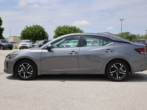 Used 2025 Nissan Sentra SV w/ Trunk Package FWD image 8