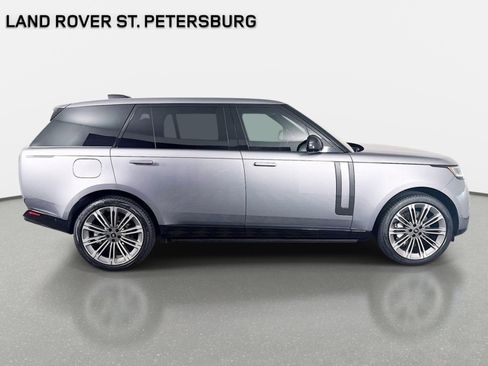 Used 2025 Land Rover Range Rover Long Wheelbase SE AWD/4WD image 4